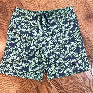 Boy’s Floral Print Patagonia Swim Trunks. Size Medium 10. Excellent/Like New.